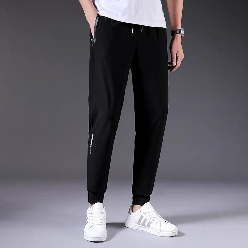 ❄️👖 Kühlende Jogginghose aus Ice-Silk-Material – leicht, atmungsaktiv & feuchtigkeitsableitend, perfekt für warme Tage, Reisen oder Entspannung