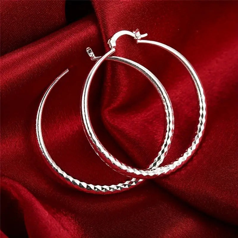 ⏰ 30 % RABATT – Nur für kurze Zeit ✨Diamond-Cut Hoop Earrings for Women