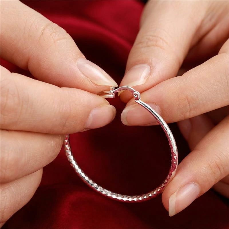 ⏰ 30 % RABATT – Nur für kurze Zeit ✨Diamond-Cut Hoop Earrings for Women