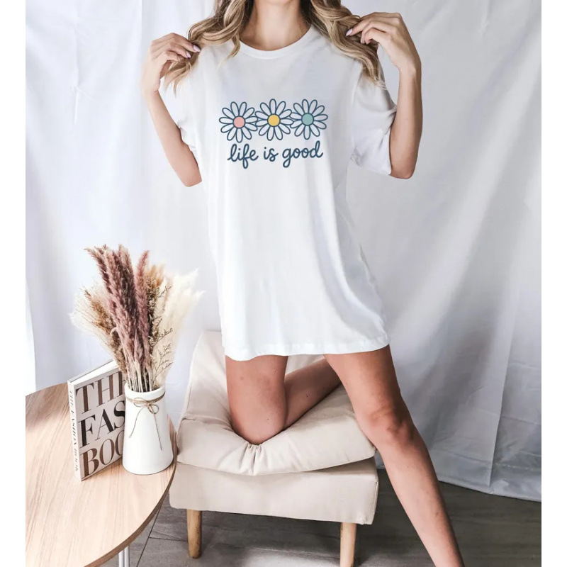 "Life is Good" T-Shirt mit Gänseblümchen-Muster