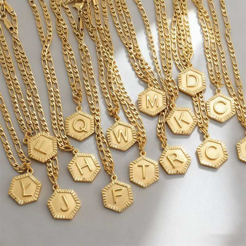 ⏰ 30 % RABATT – Nur für kurze Zeit ✨ Damen Fußkette mit Initiale 💛 Goldfarbene Figaro-Kette im Minimalistischen Stil
