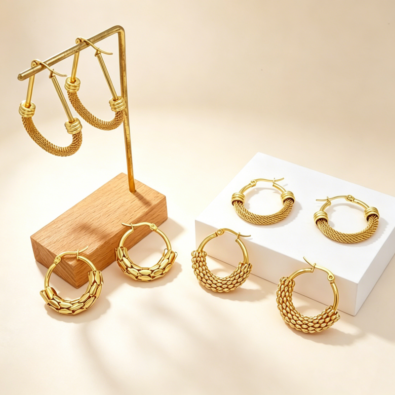 ⏰ 30 % RABATT – Nur für kurze Zeit ✨Strukturierte Creolen für Damen ✨ Elegant & Zeitlos im Alltag tragbar