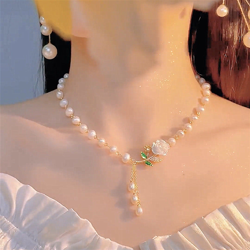 ⏰ 30 % RABATT – Nur für kurze Zeit ✨Damen Halskette mit Rosen und Perlen ✨ Romantisch, Elegant & Zeitlos