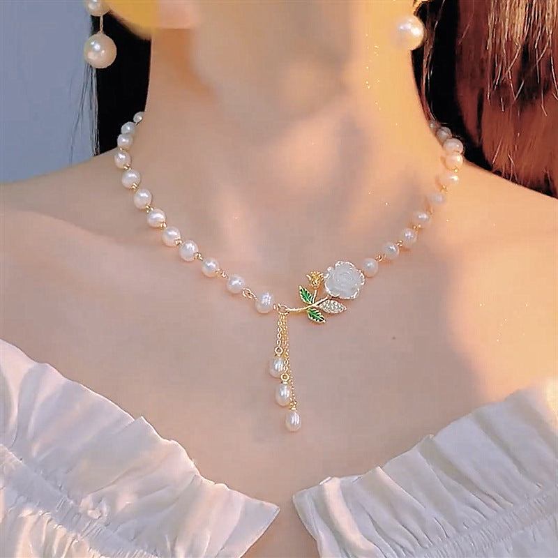 ⏰ 30 % RABATT – Nur für kurze Zeit ✨Damen Halskette mit Rosen und Perlen ✨ Romantisch, Elegant & Zeitlos