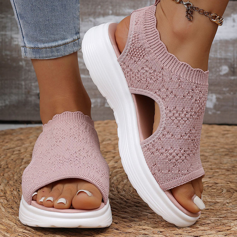 Atmungsaktive Plateau-Sandalen aus Strick für Damen