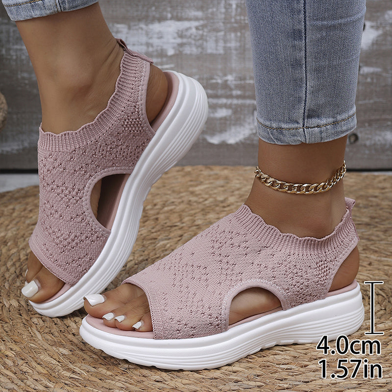 Atmungsaktive Plateau-Sandalen aus Strick für Damen