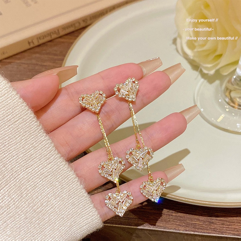 💖 Romantische Ohrhänger mit Herzanhänger & langer Kette – zart & elegant für besondere Anlässe ✨
