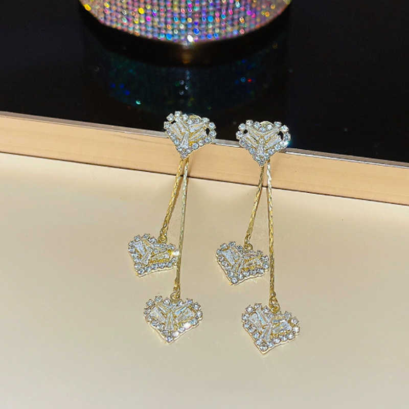 💖 Romantische Ohrhänger mit Herzanhänger & langer Kette – zart & elegant für besondere Anlässe ✨