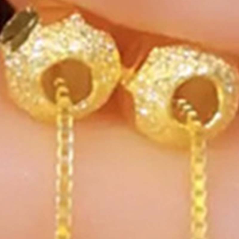 🌷 Tulpen-Anhänger in Gold – filigrane Halskette mit Glücksbringer, minimalistisches Design für Damen ✨