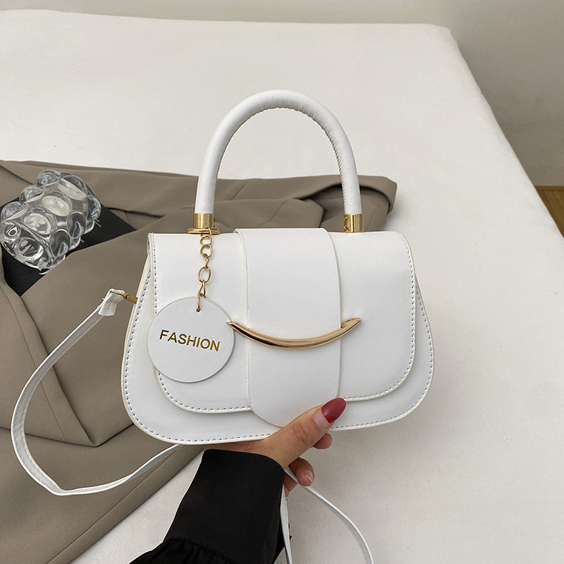 ⏰ 50 % RABATT – Nur für kurze Zeit ✨👜 Elegante Satteltasche für Damen – minimalistisches Design, vielseitig als Schulter- & Umhängetasche, ein stilvolles Accessoire für jeden Look ✨