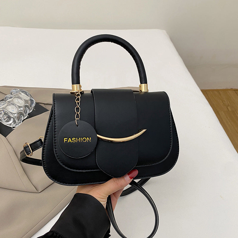 ⏰ 50 % RABATT – Nur für kurze Zeit ✨👜 Elegante Satteltasche für Damen – minimalistisches Design, vielseitig als Schulter- & Umhängetasche, ein stilvolles Accessoire für jeden Look ✨