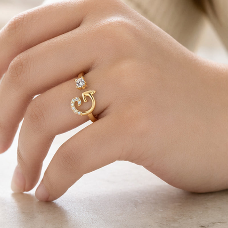 ⏰ 50 % RABATT – Nur für kurze Zeit 💍 Damen Ring mit Buchstaben ✨ Funkelnde Zirkonia-Verzierung, Verstellbare Größe & Elegantes Design
