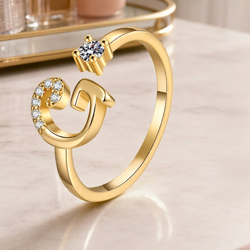 ⏰ 50 % RABATT – Nur für kurze Zeit 💍 Damen Ring mit Buchstaben ✨ Funkelnde Zirkonia-Verzierung, Verstellbare Größe & Elegantes Design